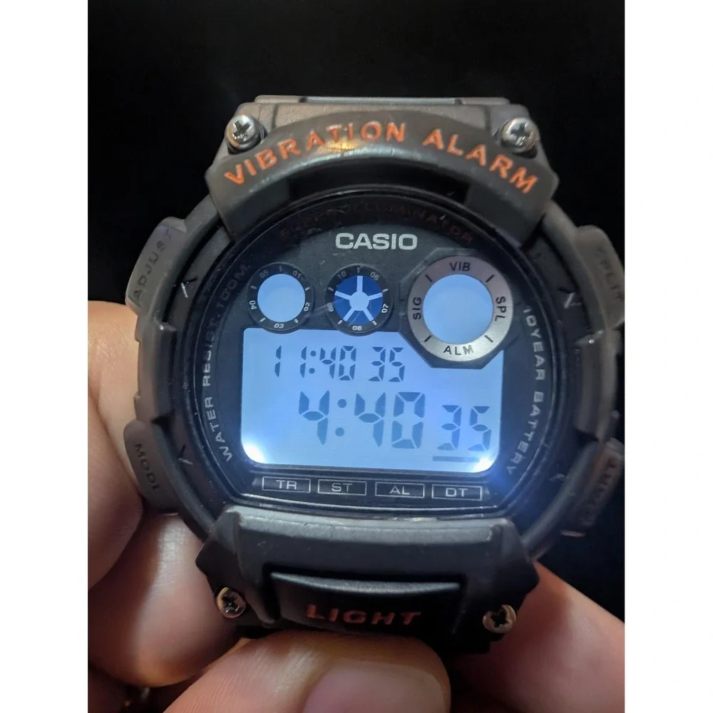 Casio Quartz Mens Watch Gray Digital Vibration Alarm 100M W-735H Illuminator
